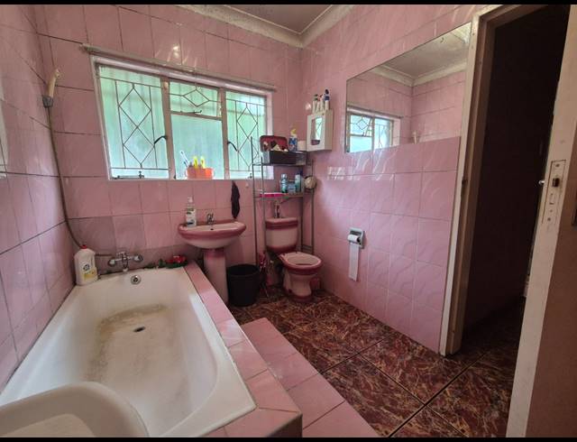 4 BEDROOM HOUSE FOR SALE IN ARCON PARK